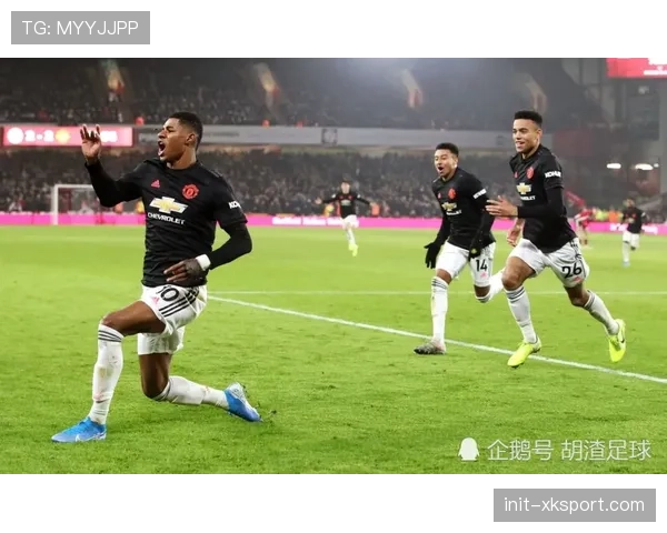 “通讯：老特拉福德响起掌声，曼联5-0大胜谢菲联，拉什福德戴帽”